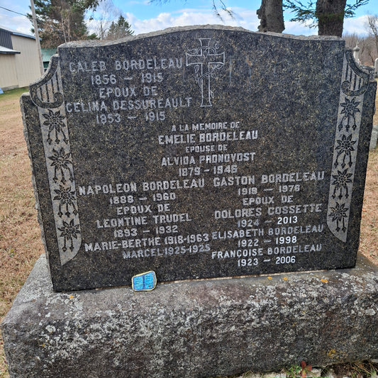 Pierre tombale d'Émilie Bordeleau