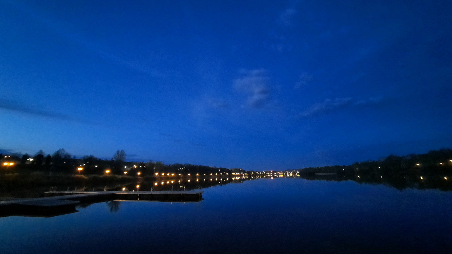 Le Quai Du Lac Des Nations 15 Mai 20H48