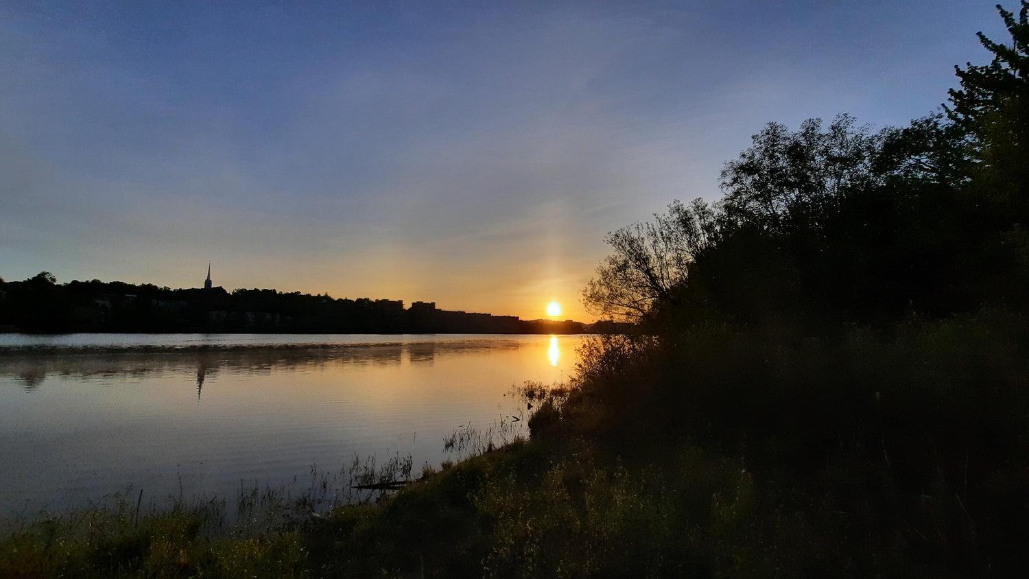 Le Soleil Du Lac Des Nations 25 Mai 2021 (Vue Sm0)