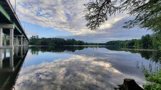 Réflexion Ciel Bleu Et Nuages Blancs Après L’orage Du 19 Juin 2021 (Vue Souche2) 6H13