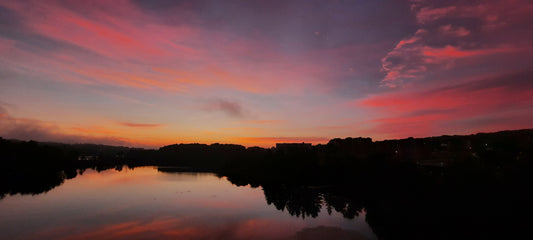 Pensée Pour Gaëtan Beauchesne Aube Du 19 Août 2021 5H43 (Vue Sure)  Rivière Magog Ciel Magnifique