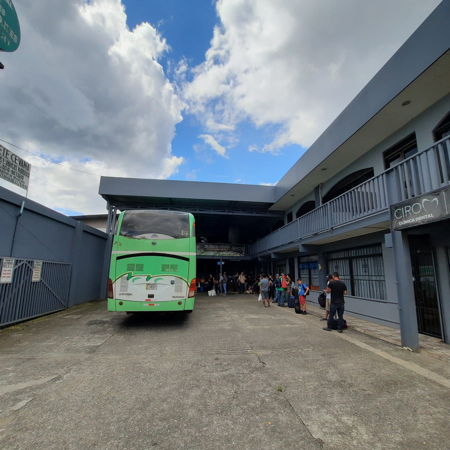 Autobus San Isidro - Dominical