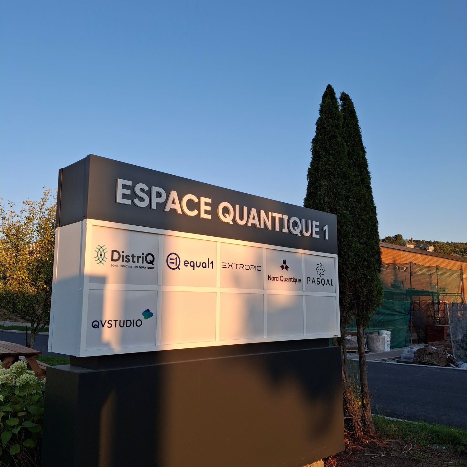 Espace Quantique